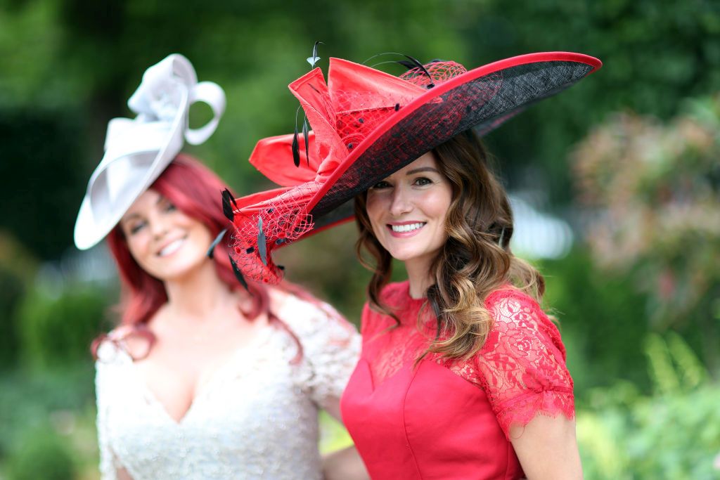 Причудливите и красиви шапки на Royal Ascot
