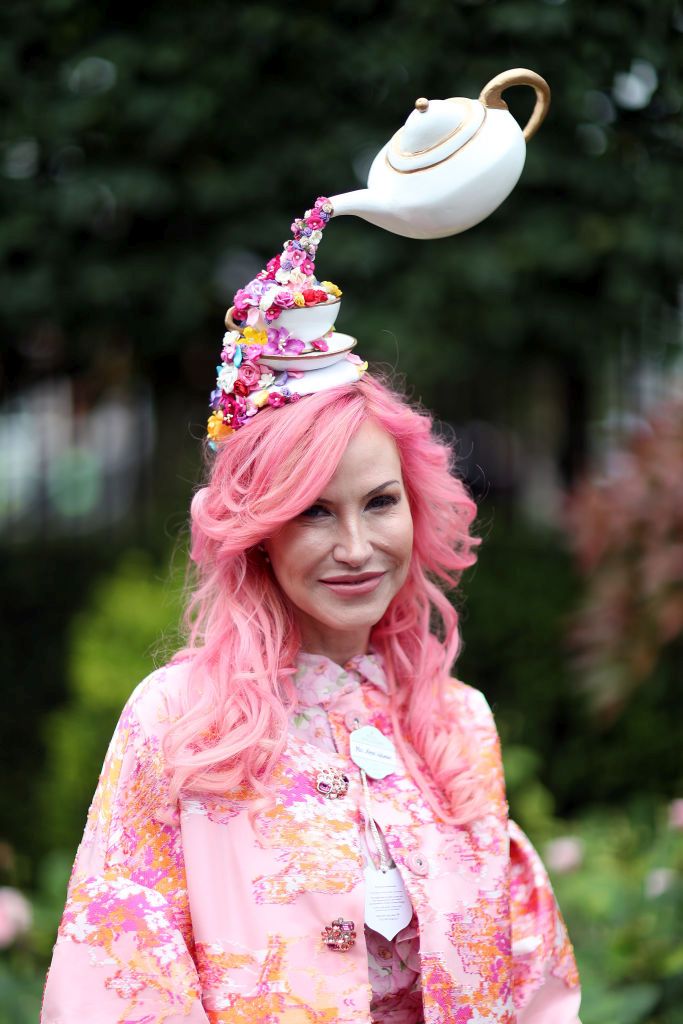 Причудливите и красиви шапки на Royal Ascot