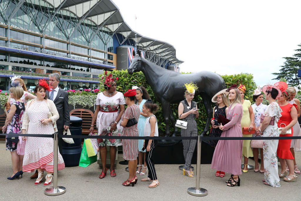 Причудливите и красиви шапки на Royal Ascot