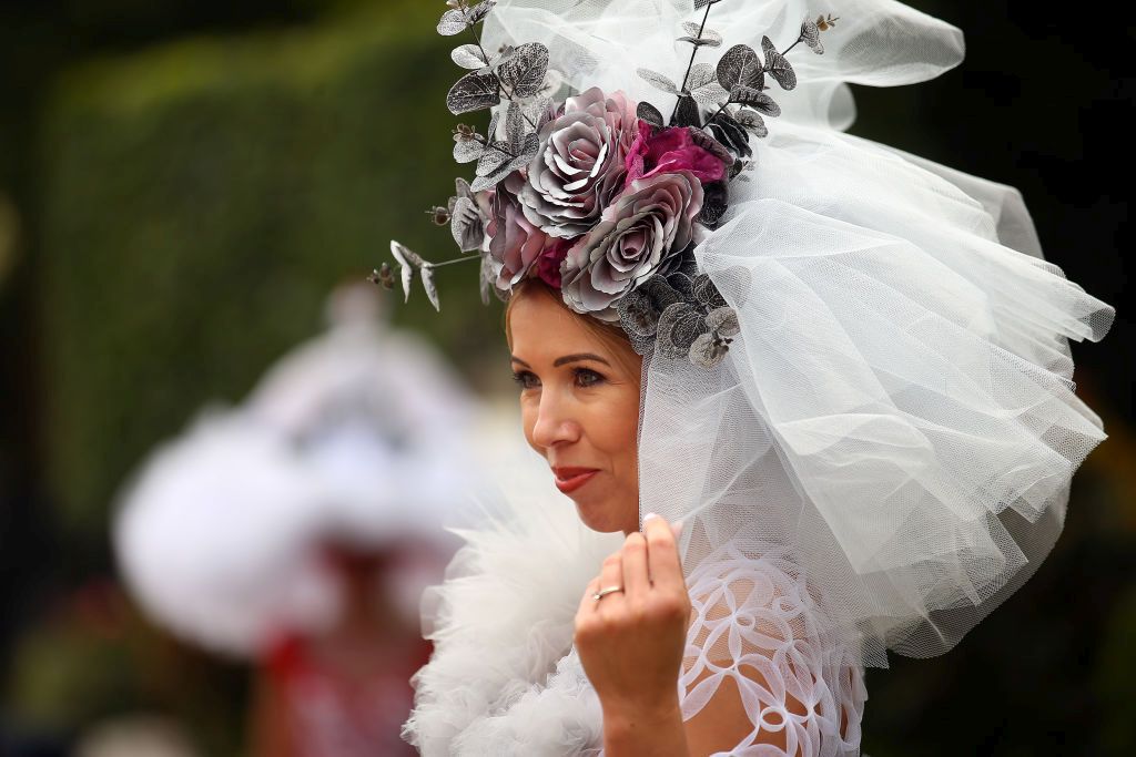 Причудливите и красиви шапки на Royal Ascot