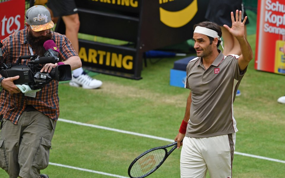 Водачът в схемата Роджър Федерер се класира за 15-и пореден