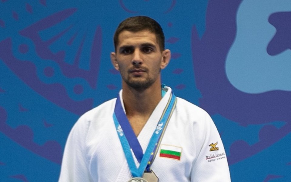 Ивайло Иванов спечели сребърен медал в категория до 81 кг