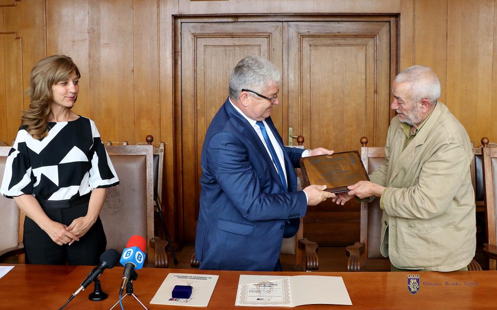Велико Търново и кметът Даниел Панов с нови отличия за социална отговорност