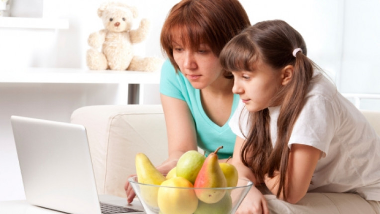 родители съвет интернет общуване игри лаптоп
