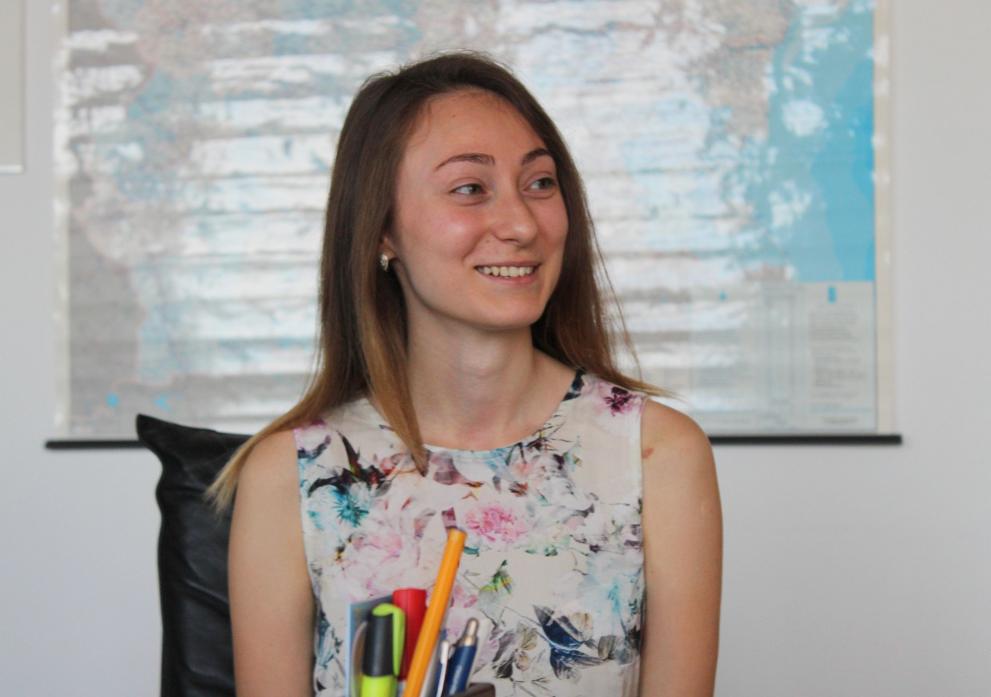 Подарък и за Айлян Ахмед - зрелостничката с две шестици на матурите