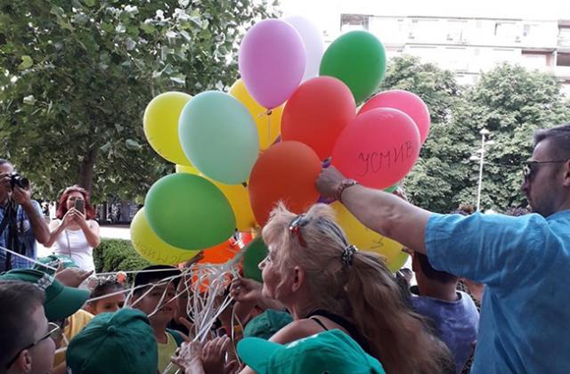 Със зумба парти в Добрич отбелязаха Международния ден за борба с наркотиците