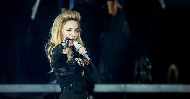 Кралицата на попа Мадона се включи в дебата за насилието