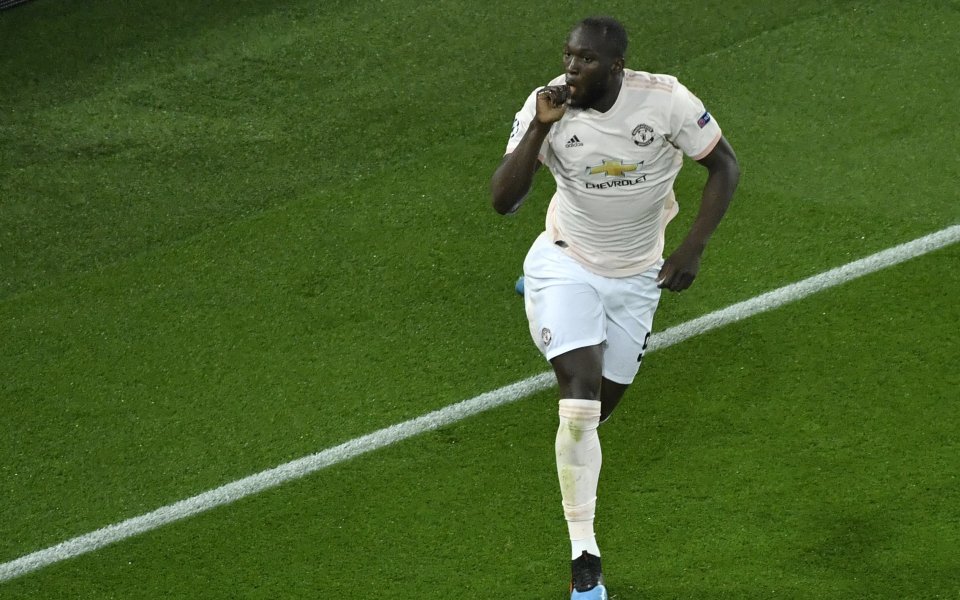 Манчестър Юнайтед категорично е отхвърлил предложените 63 милиона паунда от