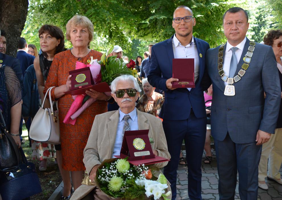 Антъни Иванов беше удостоен със званието „Почетен гражданин на Павликени“