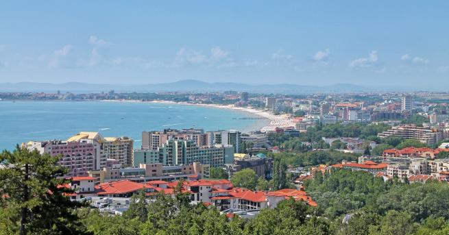 България Празен плаж на Слънчев бряг – истина или лъжа