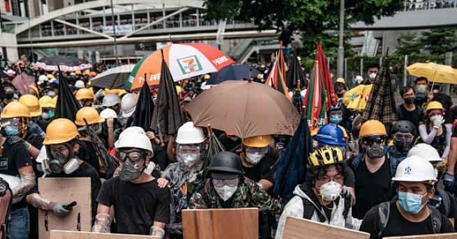 Протестиращите в Хонконг призоваха за обща стачка в понеделник в