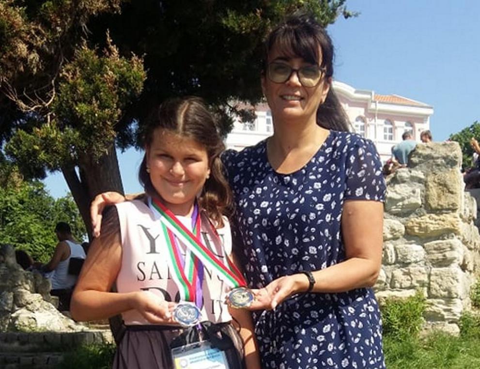 Златен и сребърен медал за кюстендилския талант в математиката Борислава Данчева