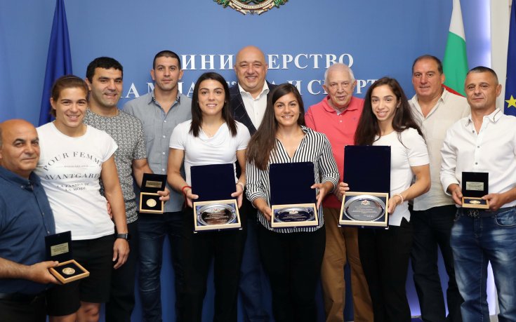 Награди от Красен Кралев за призьорите от Европейските игри