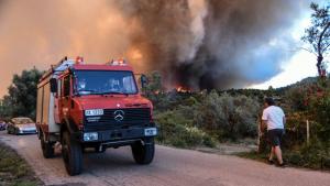Пожарът в Гърция отново достигна до границата с България С