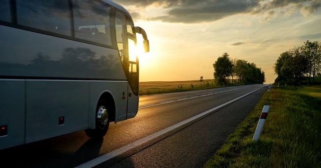 Автобусните превози по редовни линии да бъдат напълно освободени от