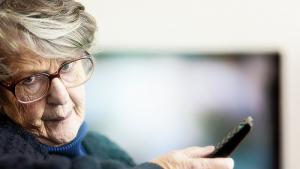 възрастна жена