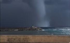  <p>Чудовищно торнадо в Средиземно море</p> 