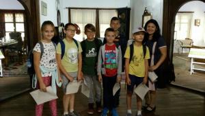 Дечкова къща