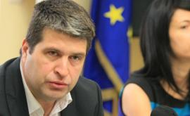  Росен Бъчваров 