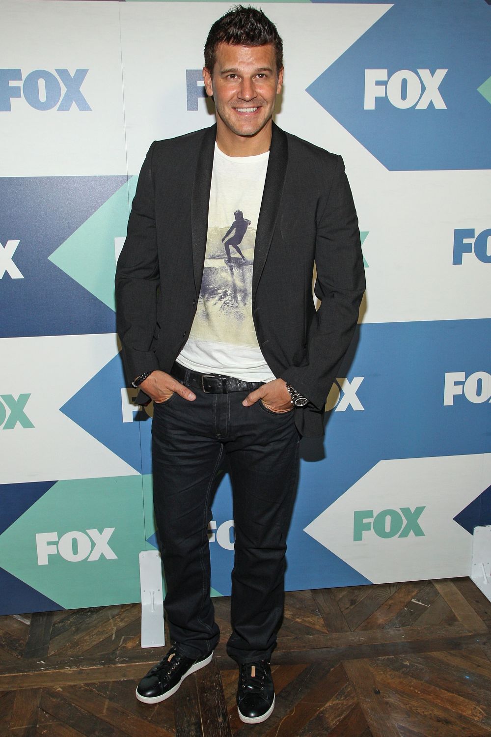 Дейвид Бореанас е в ролята на Сийли Буут - специален агент на ФБР