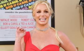  Бритни Спиърс 