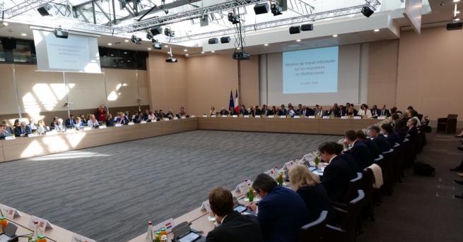 Свят 14 страни с механизъм за разпределяне на спасени мигранти