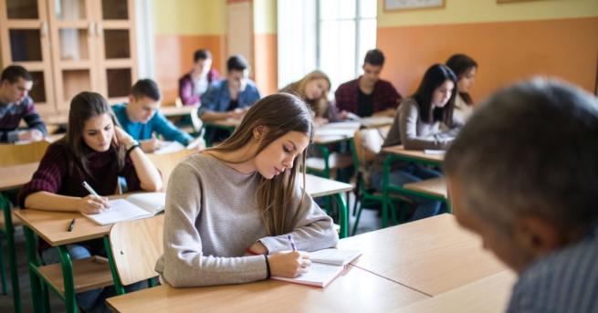 От следващата учебна година започва още по активна работа за привличането