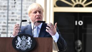 Британският министър председател Борис Джонсън се извини в парламента за поредицата