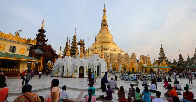 Любопитно Най-свещената будистка пагода в Мианмар Без багаж разказва за