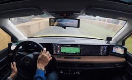  <p>Цели 5 екрана за електрическата Honda E</p> 