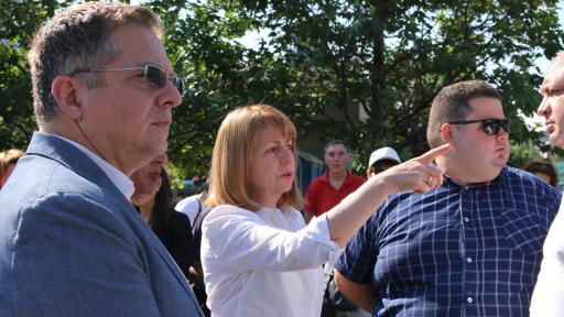  <p>Фандъкова към Манолова: Да покажа 100 нови детски градини</p> 