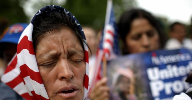 Гватемалски правозащитни групи протестираха против подписаното от президента Джими Моралес