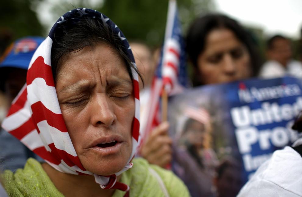 Идентична демонстрация на мигранти от Гватемала в САЩ през 2017 г. срещу миграционните политики на Тръмп
