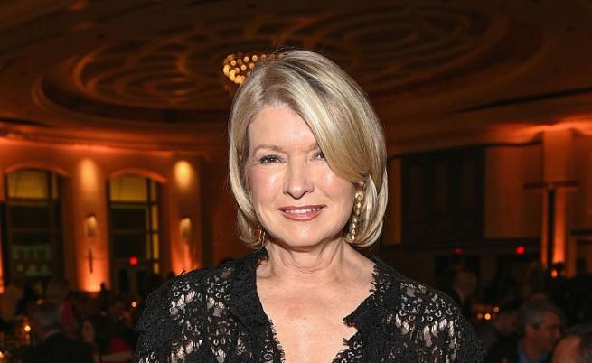 Времето е спряло: Марта Стюарт зашеметяваща по бански