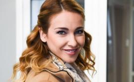  <p>Алекс Раева <strong>роди</strong></p> 