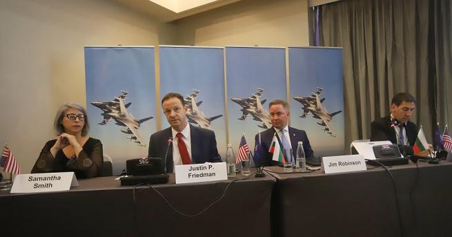 Очаква се поддръжката на изтребителите F 16 в България да се