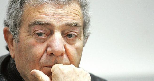 Стефан Цанев е роден на 7 август 1936 г в