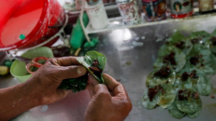  <br> Дъвчене на бетел орех е излъчен от потомство на потомство и уважаван бит за 10-20 % от популацията на света. <br> 