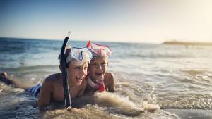 ваканция море деца