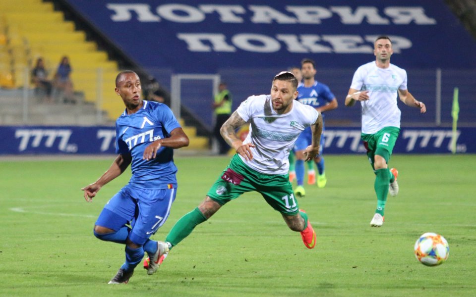 Защитникът на Берое Иван Бандаловски отправи тежки критики към Левски