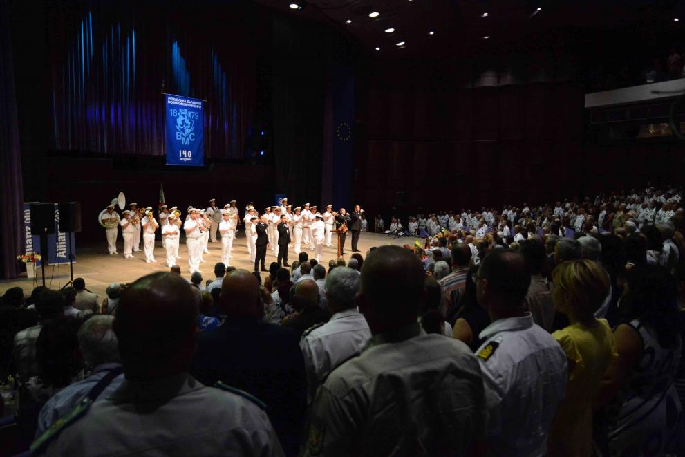 Наградиха изявени военнослужещи на ВМС