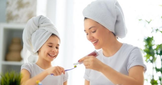 Добрата зъбна хигиена е изключително важна и е добре малчуганите