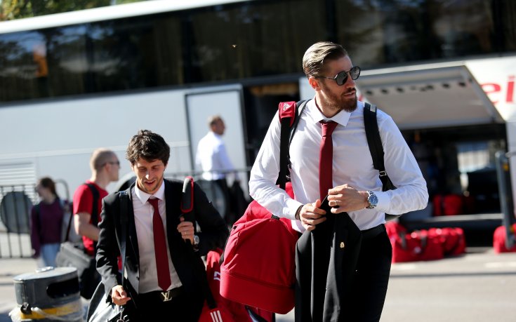 Отборът на ЦСКА отново отпътува със стил (снимки)