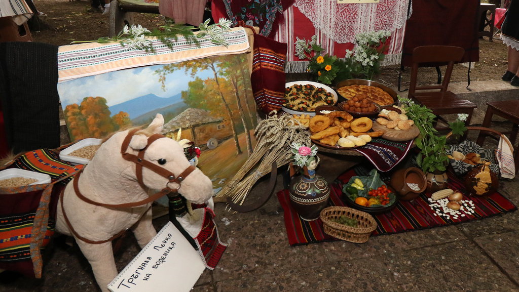 <p>15 август е &ldquo;Успение на Пресвета Богородица&rdquo; и Кюстендил отбелязва &ldquo;Панагия&rdquo; - Въздигане на хляба.</p>