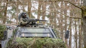 Съединените щати заявиха че изпращат още 3000 военнослужещи в Полша