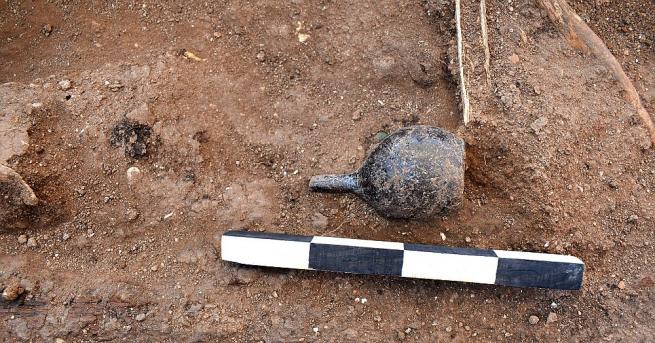 Археолози откриха в Калиакра богато погребение от 14-и век на