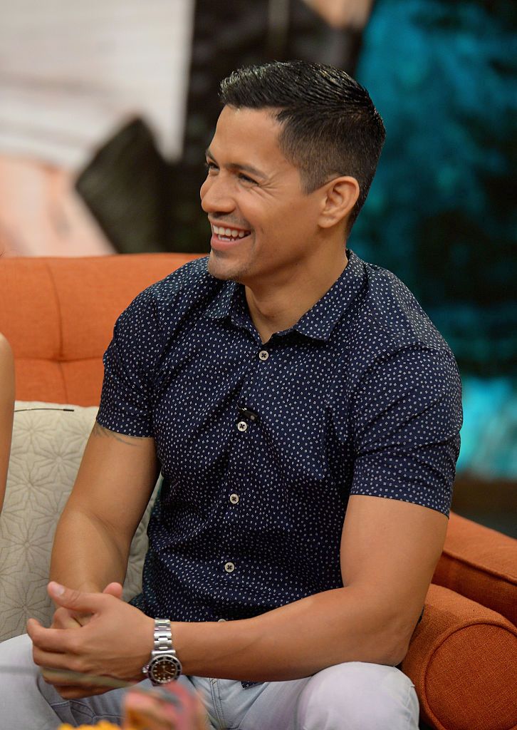 Джей Ернандес