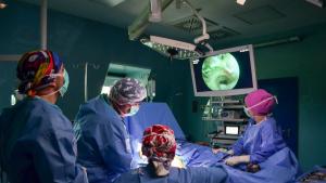 възстановяване за 2 дни на пациенти с пластика на кръстни