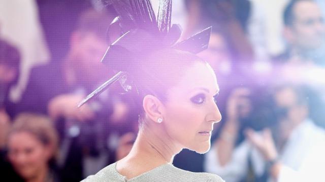 Селин Дион с авангардна корица на CR Fashion book