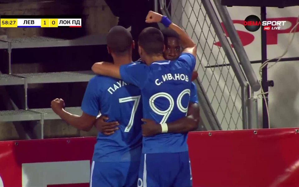 Голът на Найджъл Робърта срещу Локо Пд